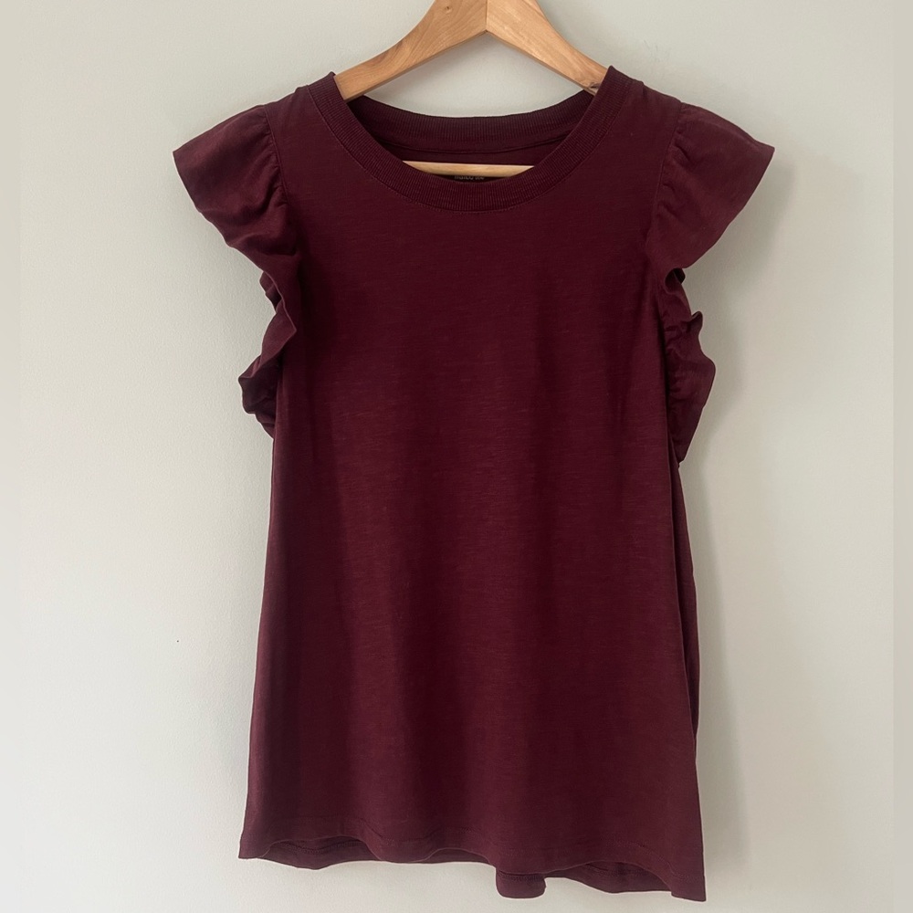Banana Republic Malibu Tee Ruffle Sleeve Size M Burgundy